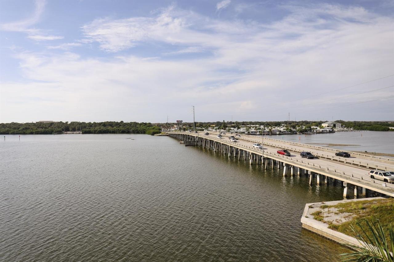 Dolphin Bay In Boca Ciega Resort - 2Br, Pool, Bay View سانت بطرسبرج المظهر الخارجي الصورة